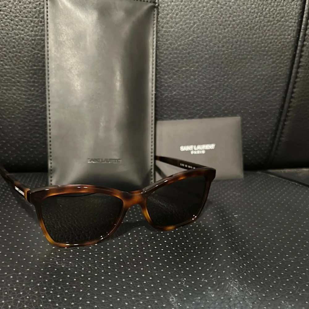 Saint Laurent Tortoiseshell Brown Cat-Eye Sunglasses